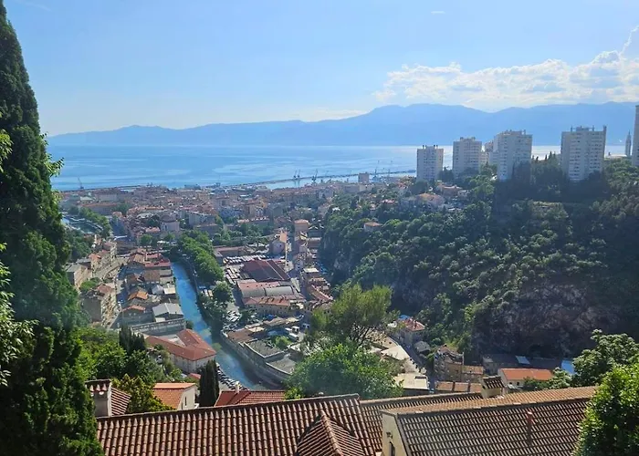 Lucija Appartement *