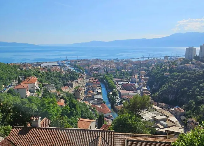 Apartment Lucija *